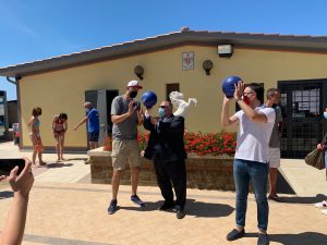 Gek Galanda dà lezione di basket al sindaco Vivarelli Colonna